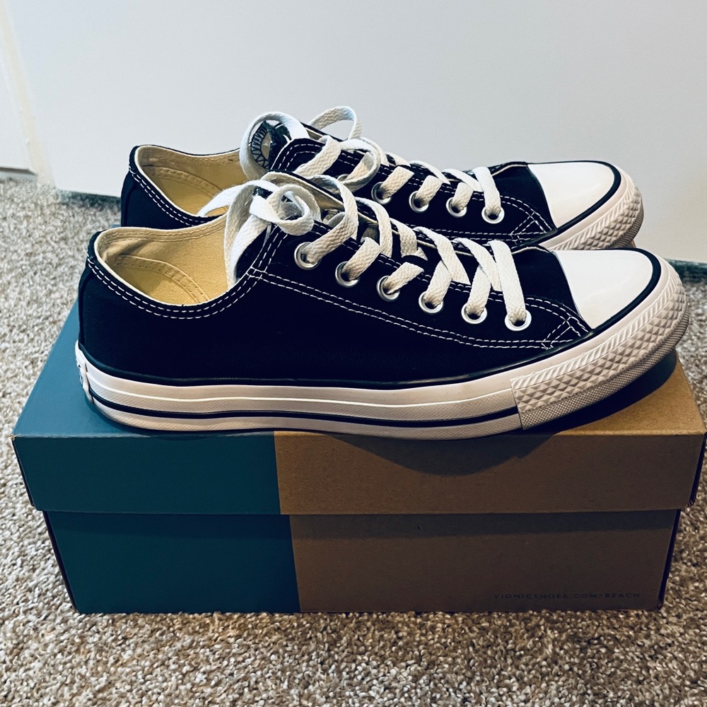 Women’s All Star Converse